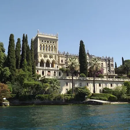 Antico Borgo Con - Adults Only 3* Манерба-дель-Гарда