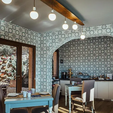 Antico Borgo Con - Adults Only Bed & Breakfast