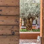 Nocleg ze śniadaniem Antico Borgo Con - Adults Only Manerba del Garda